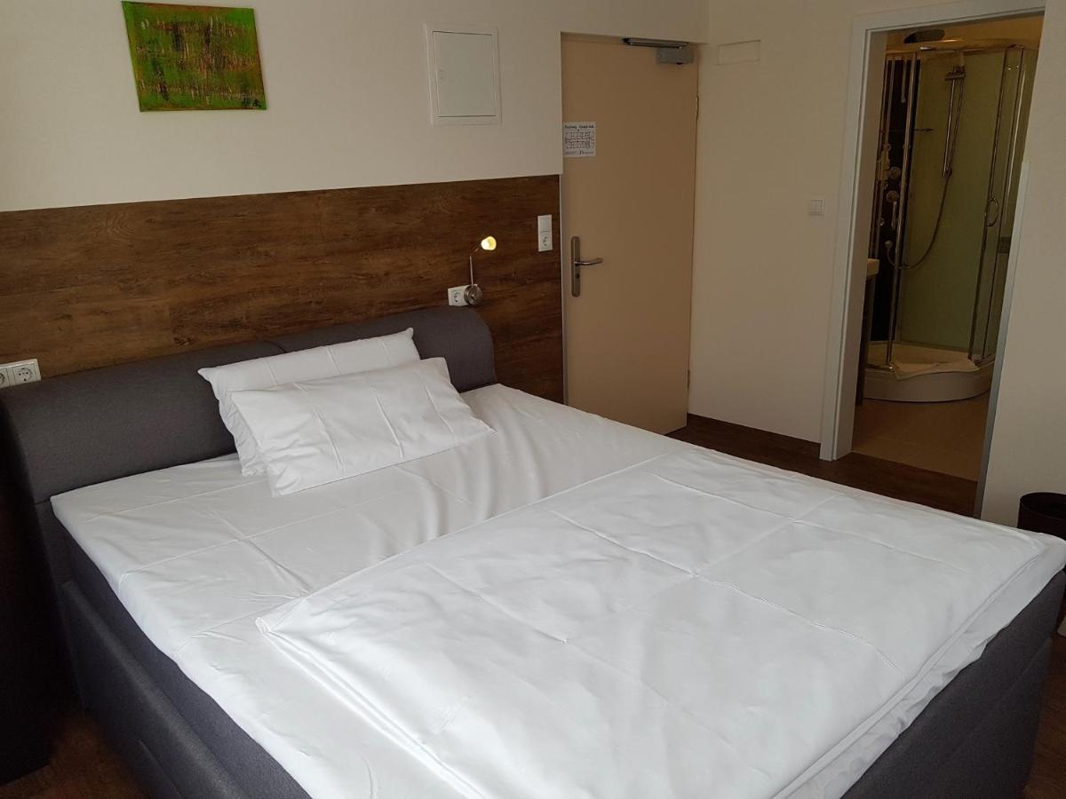 Hotel Primavera Parco Fürth Buitenkant foto