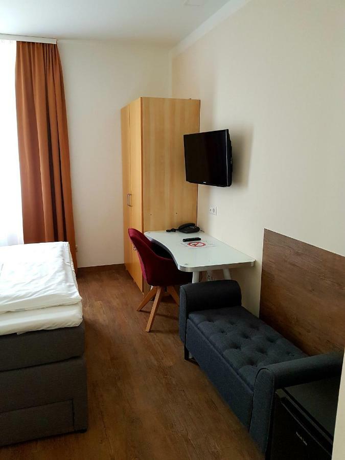 Hotel Primavera Parco Fürth Buitenkant foto