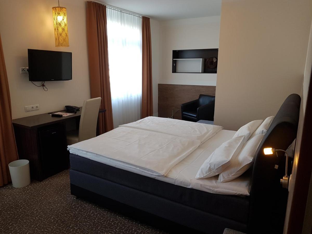 Hotel Primavera Parco Fürth Buitenkant foto